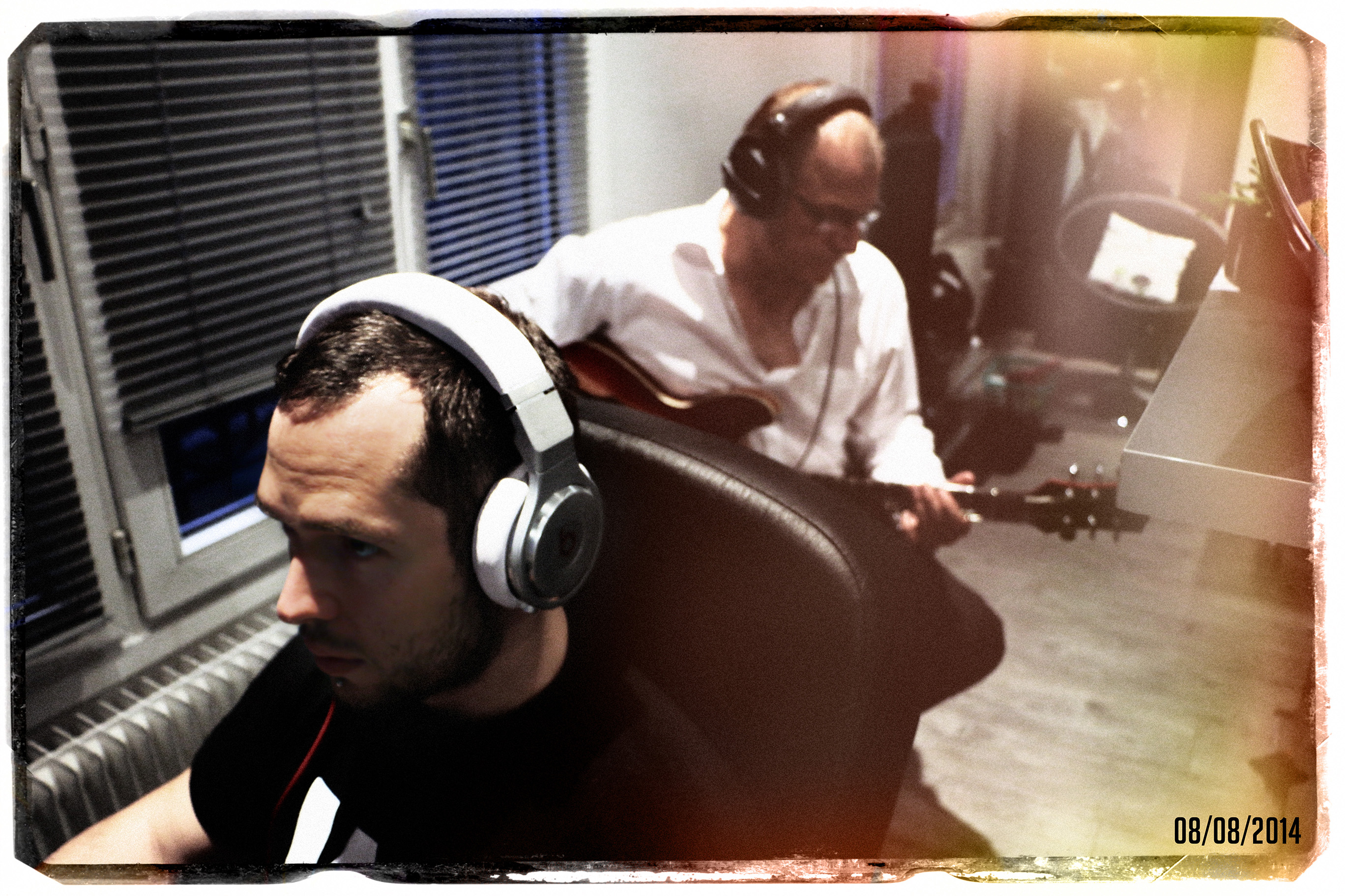 T.Boon and skal studio live